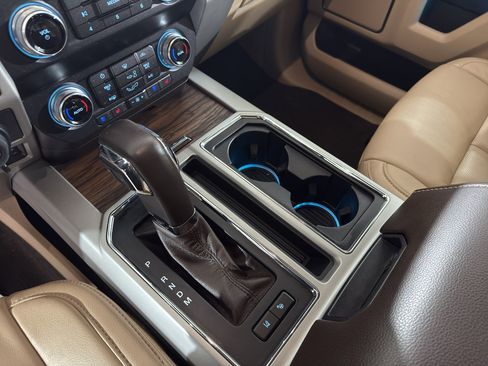 Used 2019 Ford F150 Lariat w/ Equipment Group 502A Luxury image 18