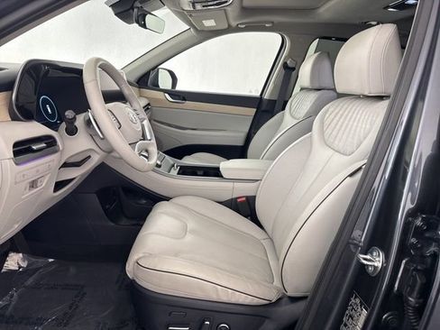 Used 2024 Hyundai Palisade Limited AWD/4WD image 29