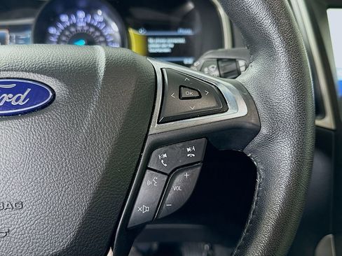 Used 2020 Ford Edge SEL image 23