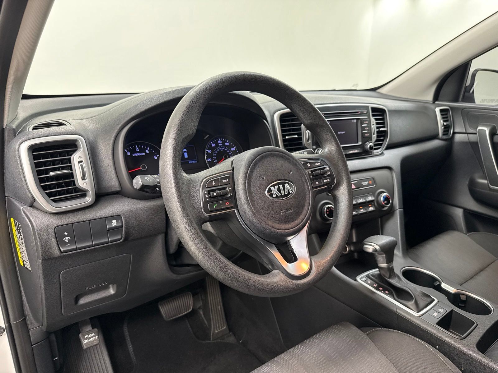Used 2019 Kia Sportage LX FWD image 16