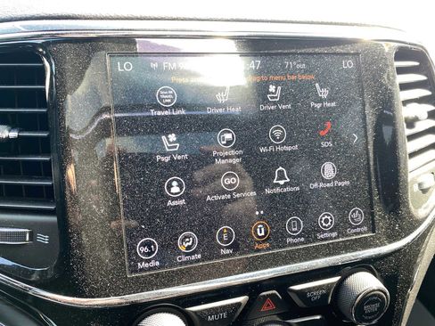 Used 2021 Jeep Grand Cherokee Limited w/ Luxury Group II image 24