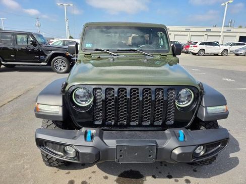 Used 2023 Jeep Wrangler Unlimited w/ Cold Weather Group image 19