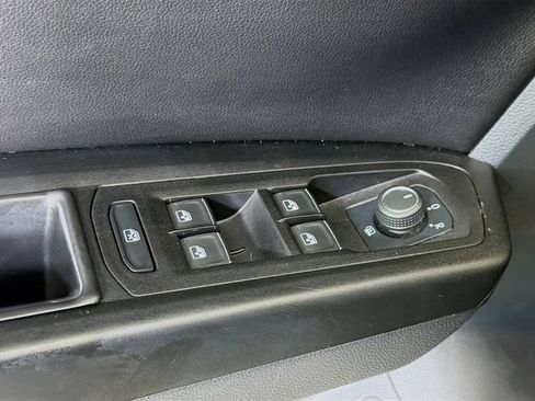 Used 2019 Volkswagen Atlas SE FWD image 18