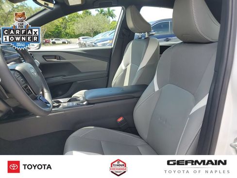 Used 2025 Toyota Camry SE w/ Convenience Package FWD image 19