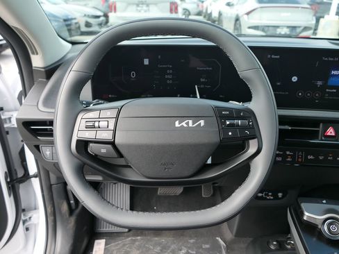 New 2025 Kia EV6 Light image 16