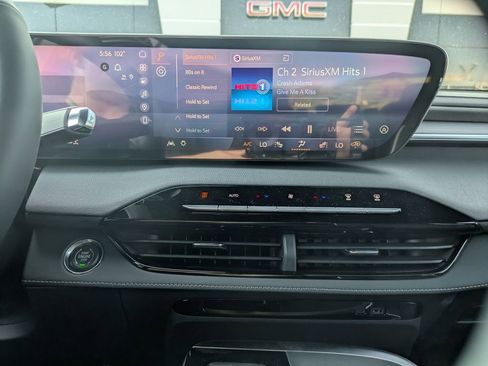 New 2026 Buick Enclave Sport Touring w/ Power Package AWD/4WD image 17