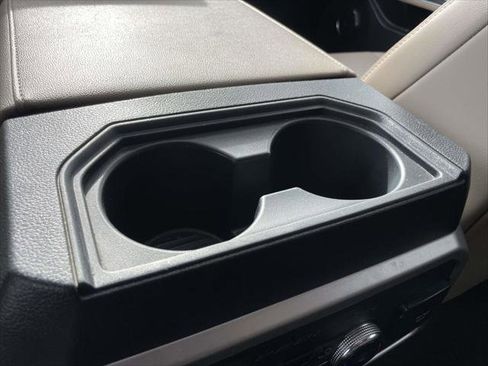 Used 2022 Ford Expedition Max XLT image 12