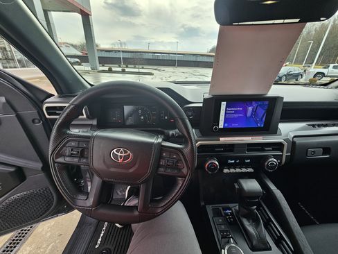 Certified 2025 Toyota Tacoma SR5 image 17
