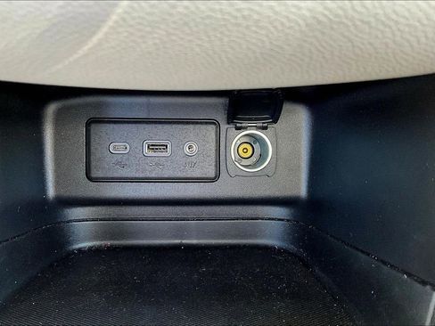 Used 2024 Chevrolet Equinox LS AWD/4WD image 13