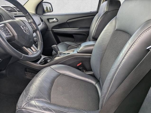 Used 2017 Dodge Journey Crossroad w/ Popular Equipment Group FWD image 22