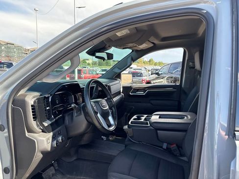 Used 2024 GMC Sierra 1500 Elevation AWD/4WD image 8