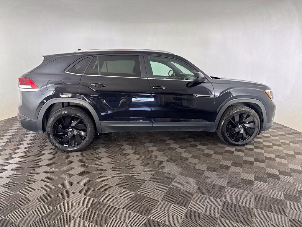 Used 2025 Volkswagen Atlas Cross Sport SE AWD/4WD image 6