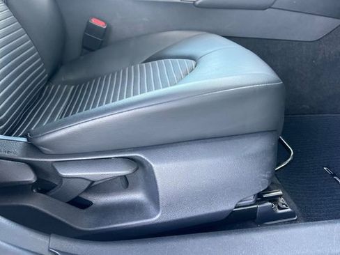 Used 2024 Toyota Camry SE image 21