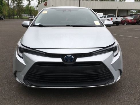 Used 2023 Toyota Corolla LE FWD image 9