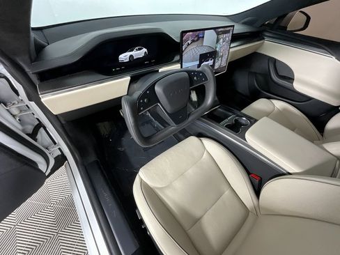 Used 2021 Tesla Model S Plaid image 14