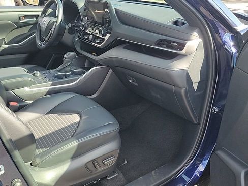Used 2024 Toyota Highlander XSE image 34