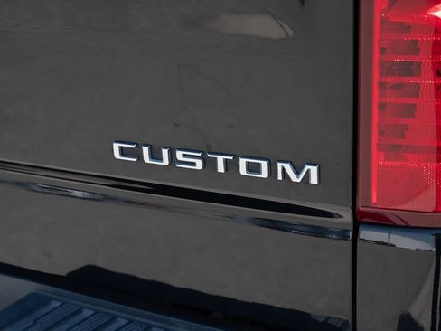 Used 2022 Chevrolet Silverado 1500 Custom RWD image 11