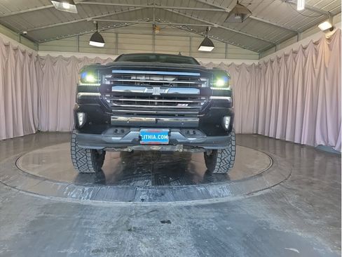 Used 2017 Chevrolet Silverado 1500 LTZ Z71 w/ LTZ Plus Package image 12