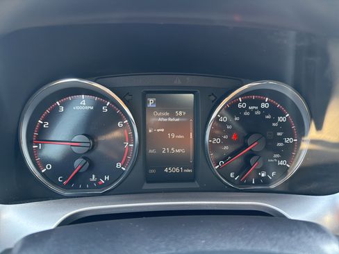Used 2017 Toyota RAV4 SE AWD/4WD image 17