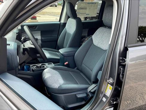 New 2025 Ford Maverick XLT image 9