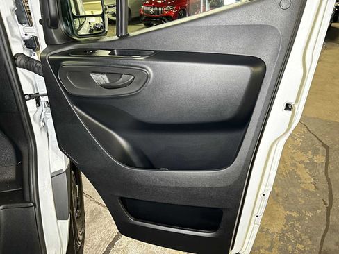 Used 2026 Mercedes-Benz Sprinter 2500 image 10