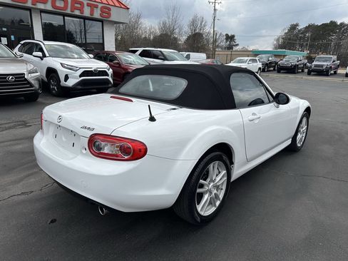 Used 2012 MAZDA MX-5 Miata Sport w/ Convenience Pkg image 5