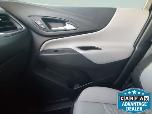 Used 2021 Chevrolet Equinox LS image 18