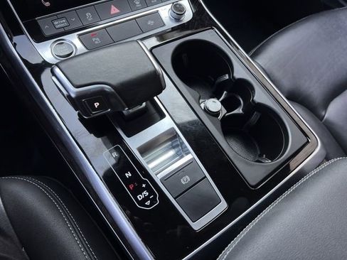 Used 2021 Audi Q8 Premium w/ Black Optic Package image 25