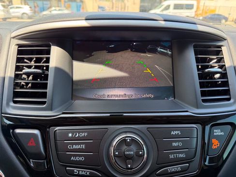 Used 2018 Nissan Pathfinder S FWD image 37