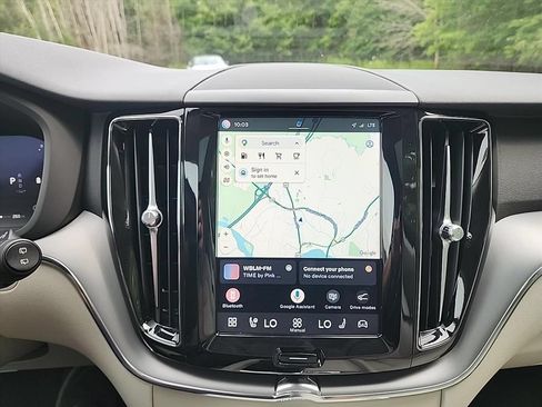 Certified 2024 Volvo XC60 B5 Core AWD/4WD image 18