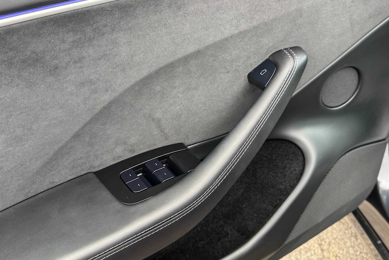 Used 2025 Tesla Model 3 Long Range AWD/4WD image 18