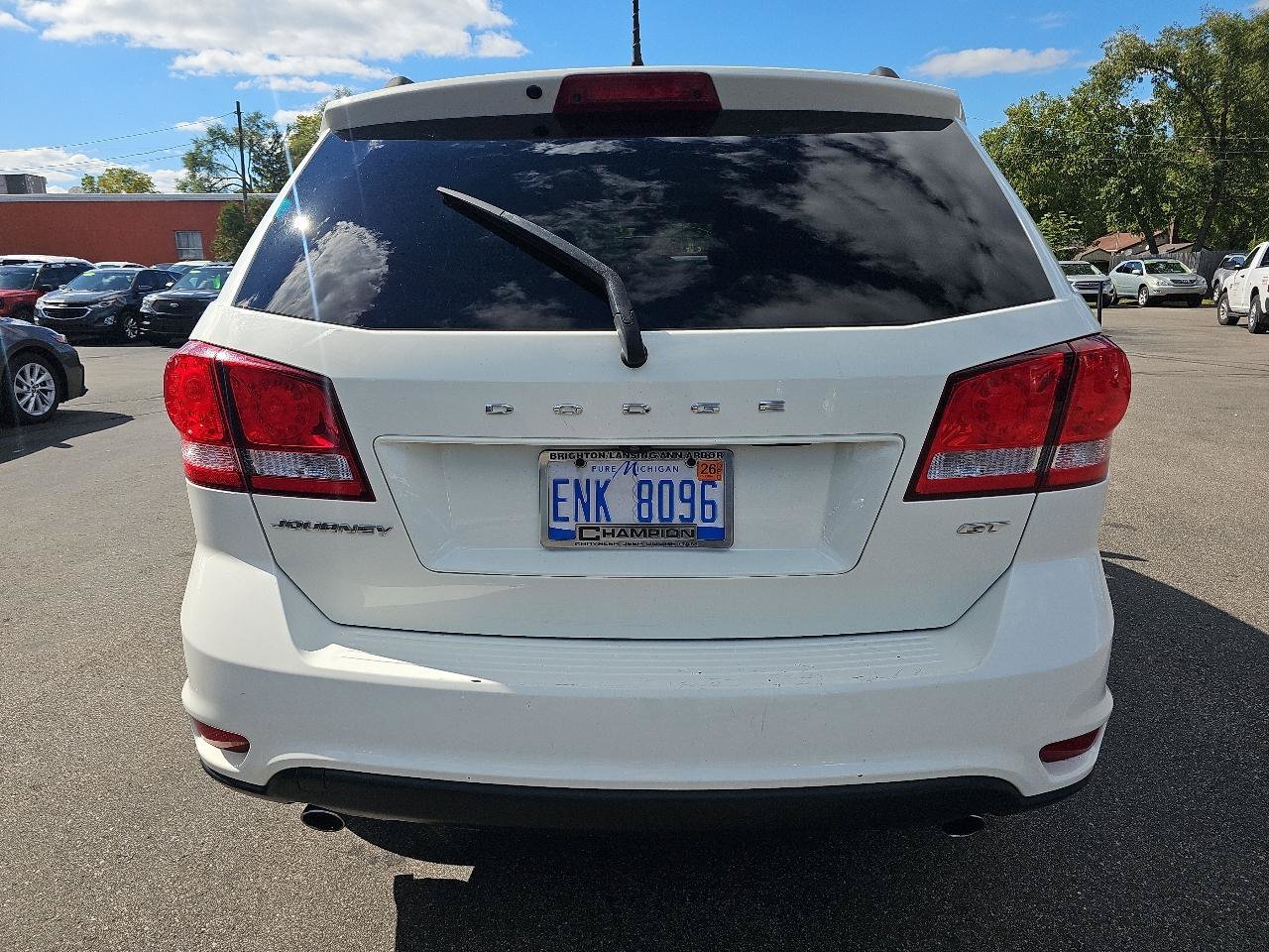 Used 2018 Dodge Journey GT w/ Blacktop Package FWD image 4