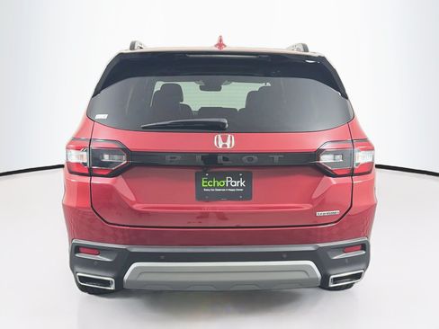Used 2024 Honda Pilot Touring image 7