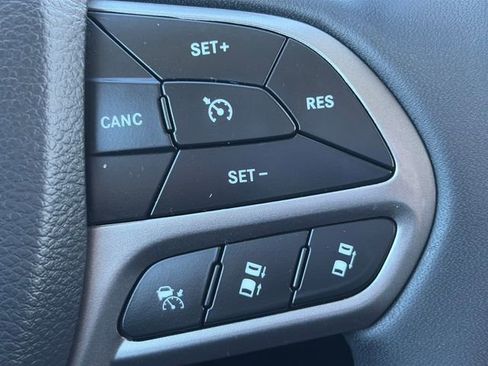 Used 2022 Jeep Cherokee Limited w/ Elite Package image 42