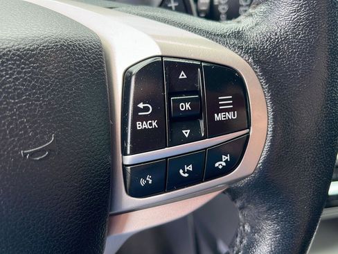 Used 2021 Ford Explorer XLT w/ Equipment Group 202A AWD/4WD image 12