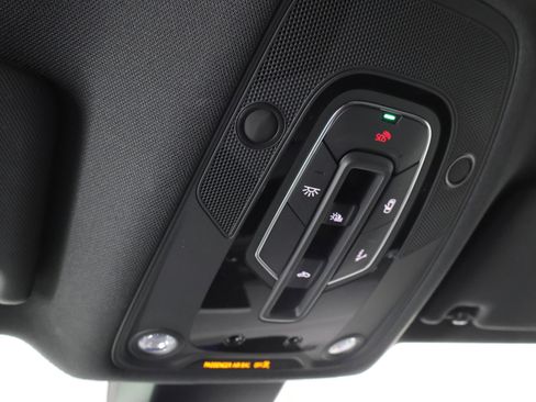 Used 2025 Audi Q5 2.0T Premium image 59