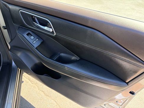 Used 2021 Nissan Rogue SV w/ Premium Package AWD/4WD image 31