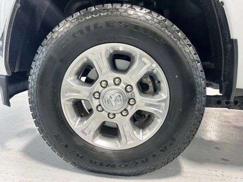 Used 2023 RAM 2500 Big Horn w/ Cold Weather Group AWD/4WD image 29