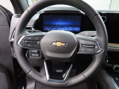 Used 2025 Chevrolet Suburban High Country image 46