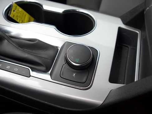 Used 2025 Chevrolet Blazer LT FWD image 25