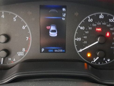 Used 2023 Toyota Corolla LE image 2