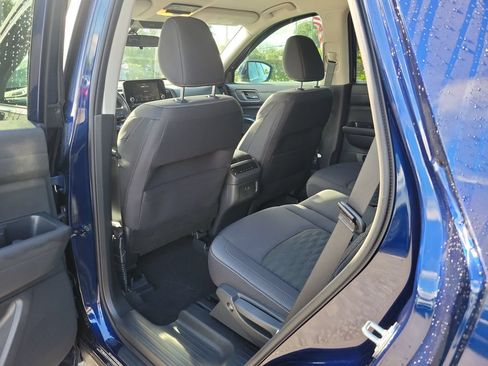 Certified 2024 Nissan Pathfinder SV FWD image 9
