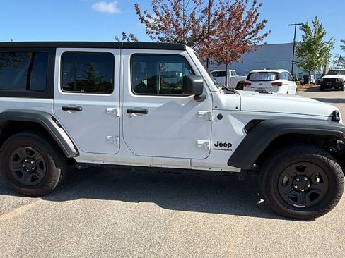 Used 2024 Jeep Wrangler Unlimited Sport AWD/4WD image 7