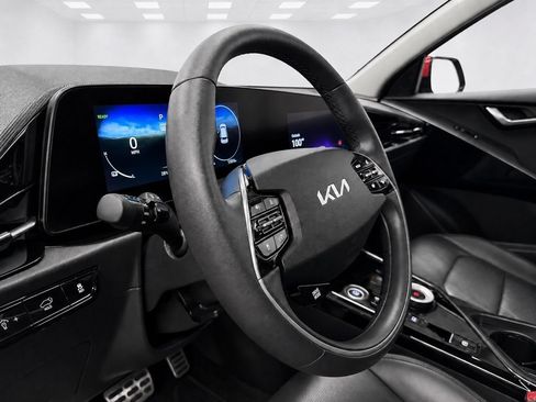 Used 2023 Kia Niro Wave w/ Wave Preserve Package FWD image 22