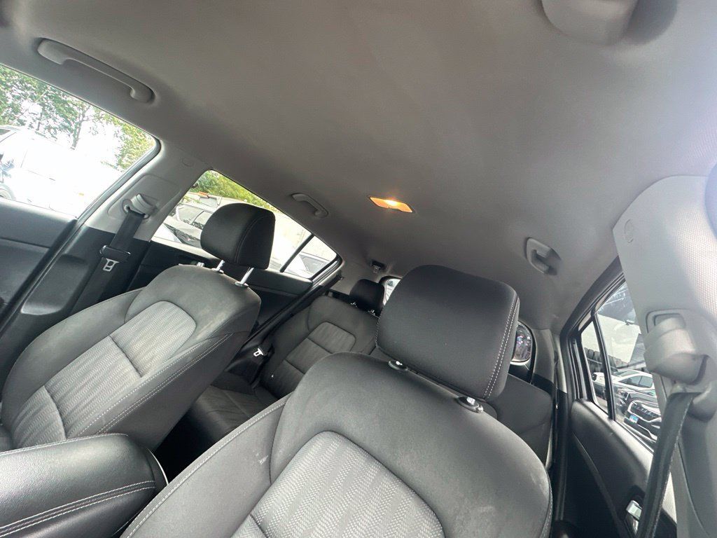 Used 2022 Kia Sportage LX AWD/4WD image 12