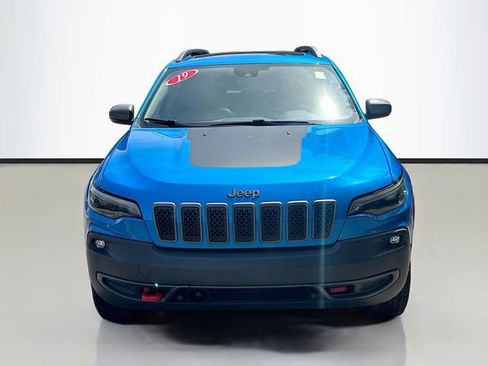 Used 2019 Jeep Cherokee Trailhawk AWD/4WD image 4