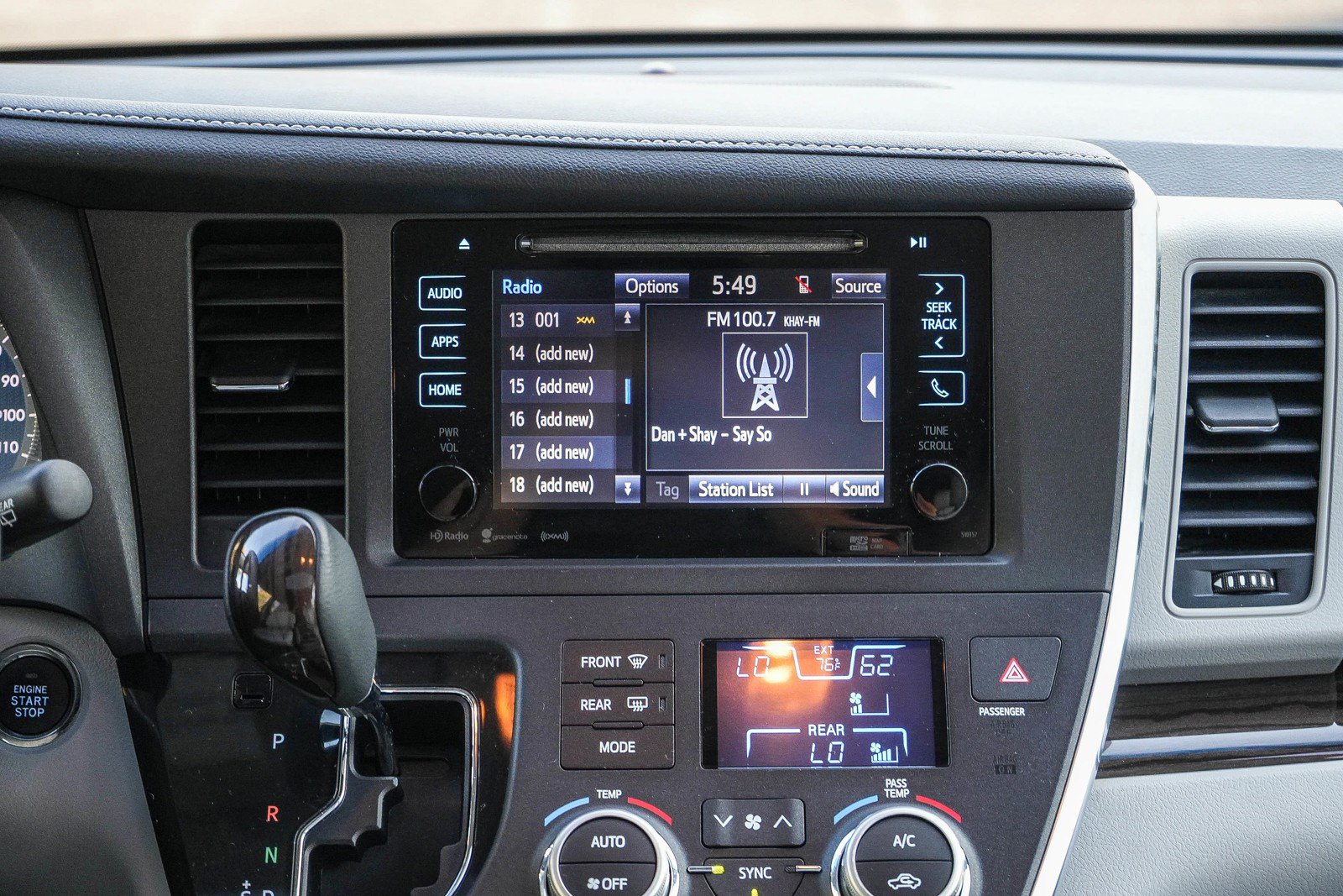 Used 2017 Toyota Sienna XLE w/ XLE Navigation Package AWD/4WD image 12