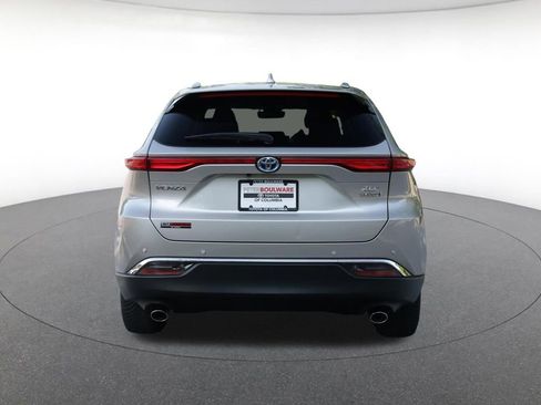 Used 2022 Toyota Venza XLE AWD/4WD image 5