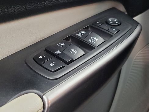 Used 2021 Jeep Cherokee Latitude Lux w/ Comfort/Convenience Group AWD/4WD image 27