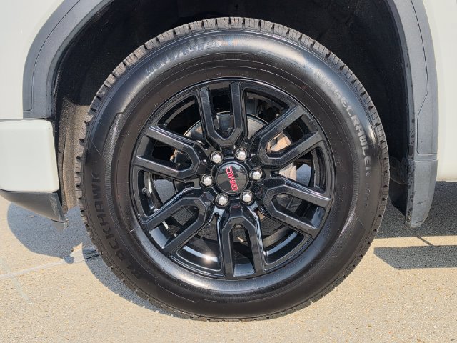 Used 2020 GMC Sierra 1500 Elevation w/ Elevation Value Package AWD/4WD image 11